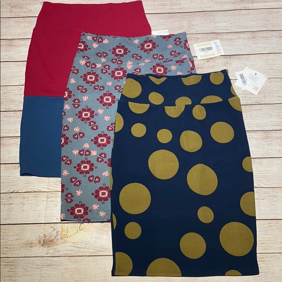 NWT Lularoe S Cassie Bundle - Picture 2 of 11